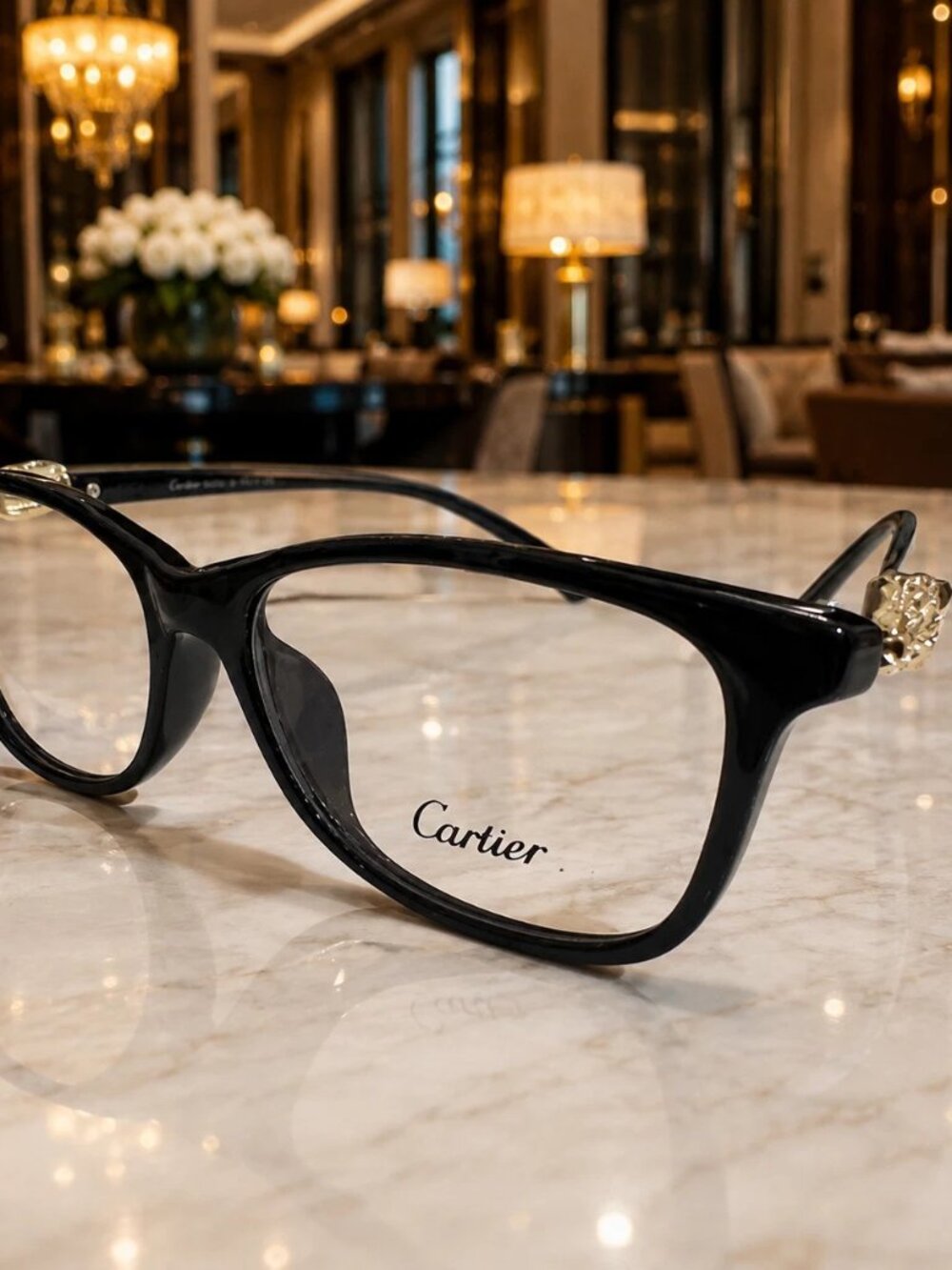 Cartier Panthẻre Black, Gold Tone Frame ( Authentic) 54,16,140